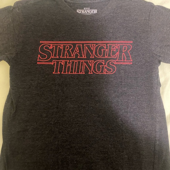 Kids Gray T-Shirt Size Small - Picture 1 of 3
